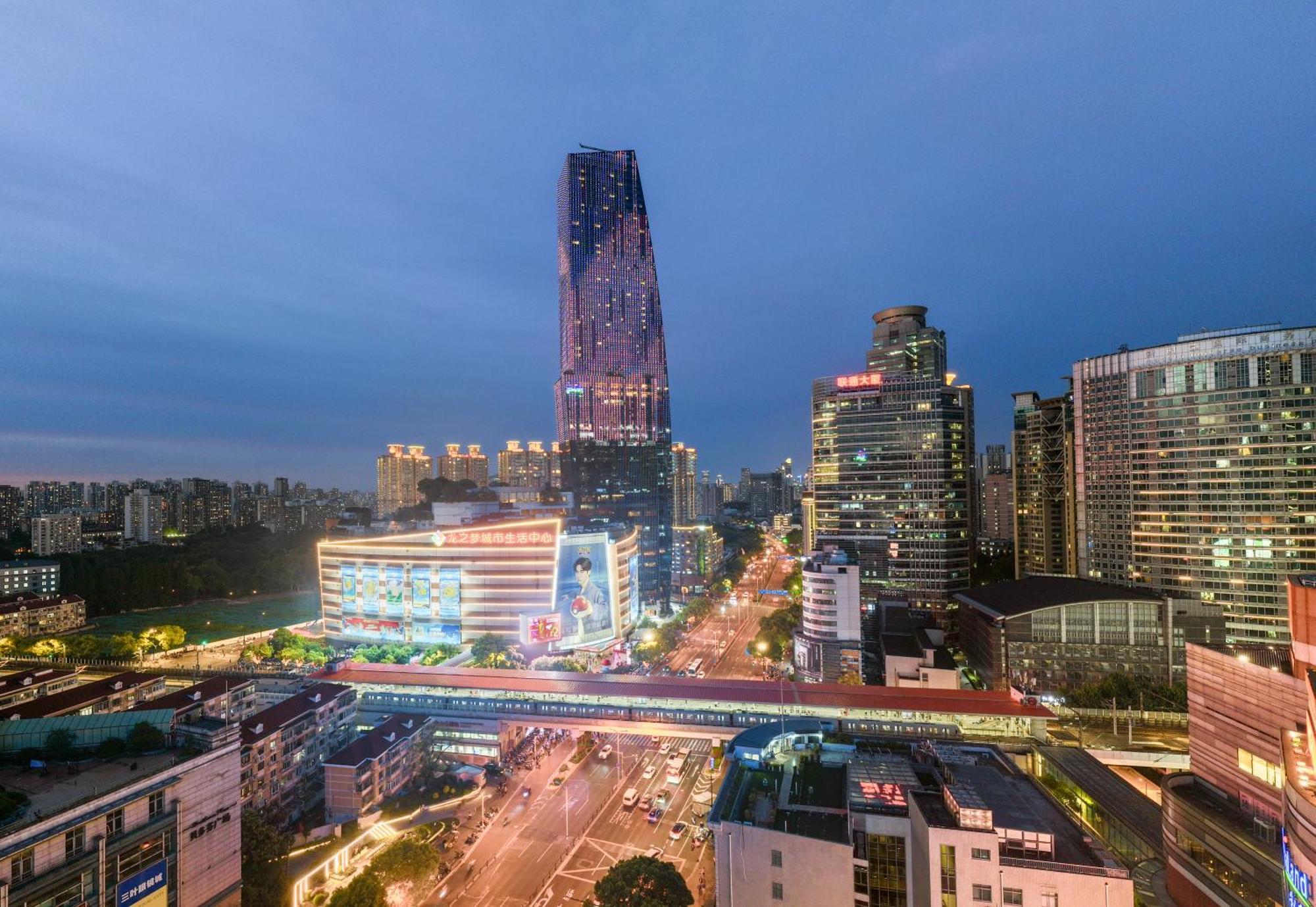 Hotel Crystal Orange Zhongshan Park 4*